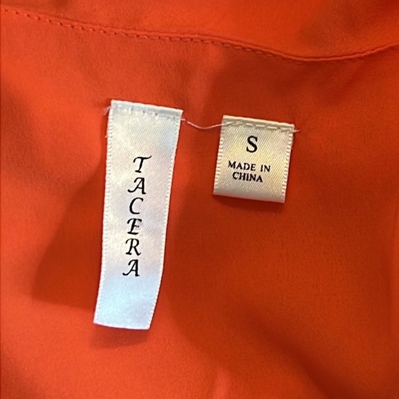 NWT Tacera | Coral Puff Tier Cold Shoulder Top | Size Small - Picture 6 of 10